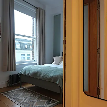 Apartment Temple Bar 1bd Large & Newly Upgraded Sleeps 4 *